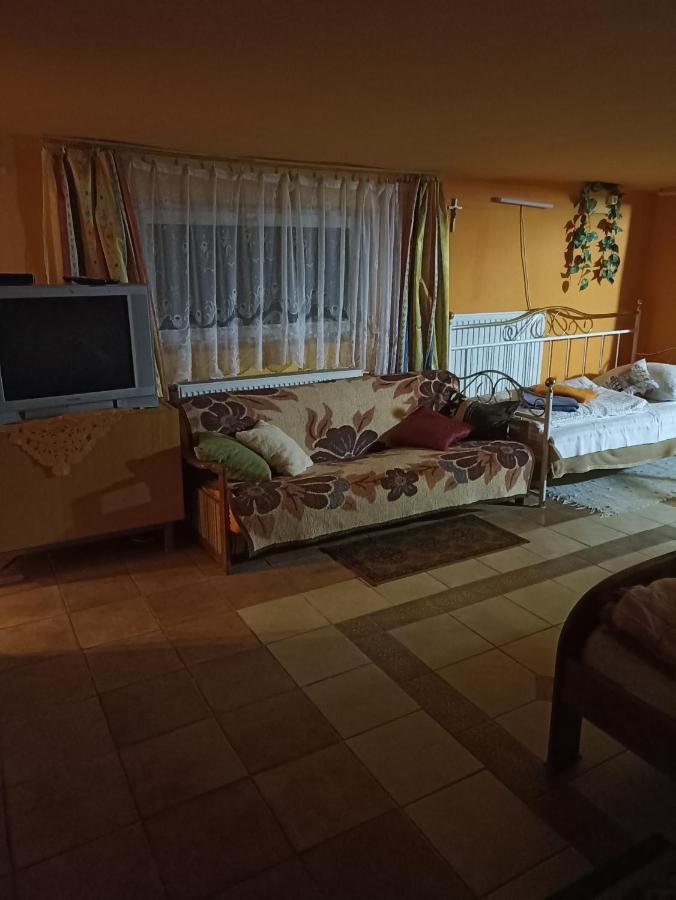 Tóth Apartman Telkibánya Exterior foto